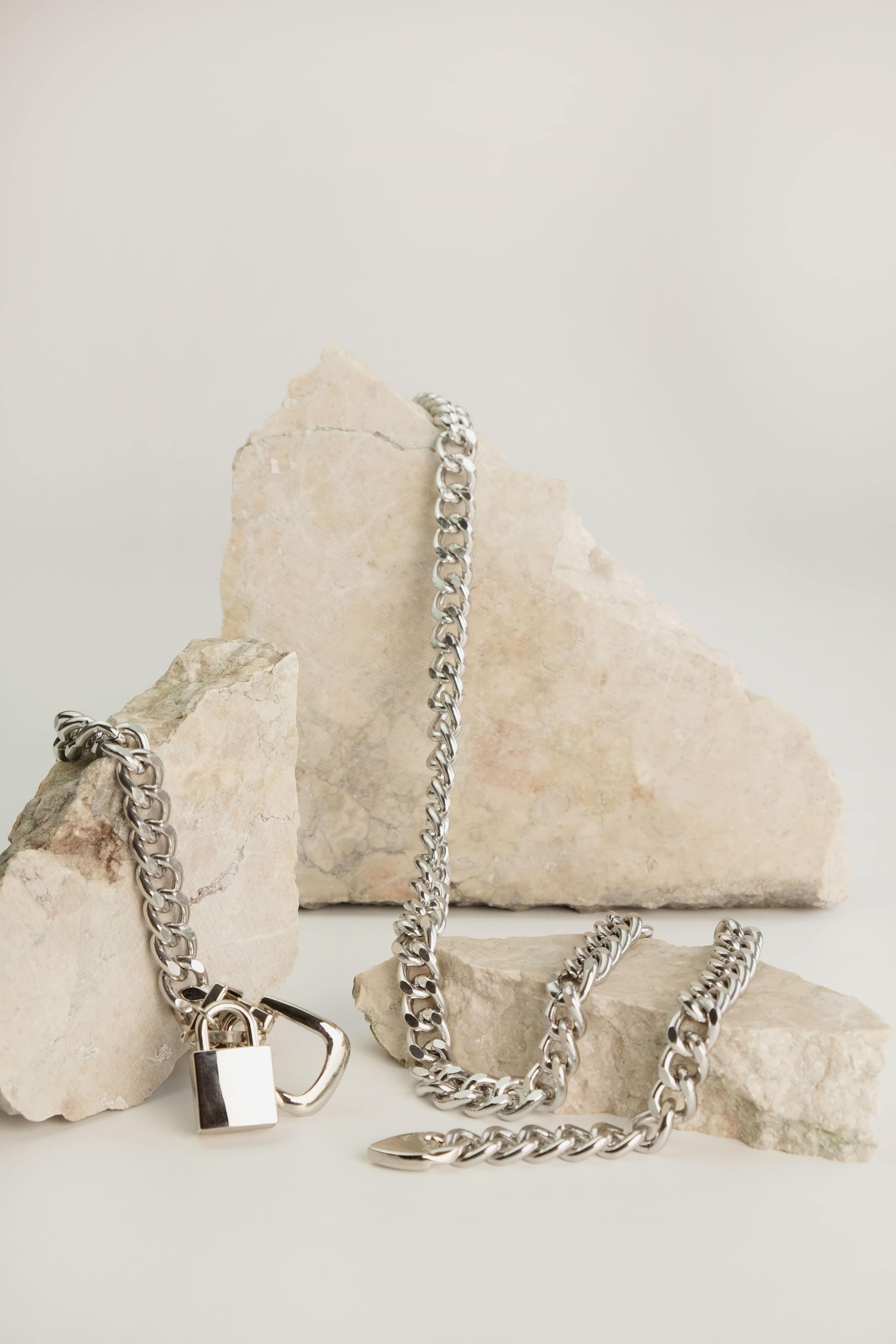 Dainty Lock Chain Belts