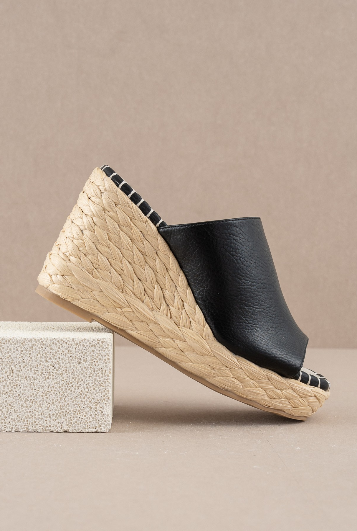 Raina Wedge