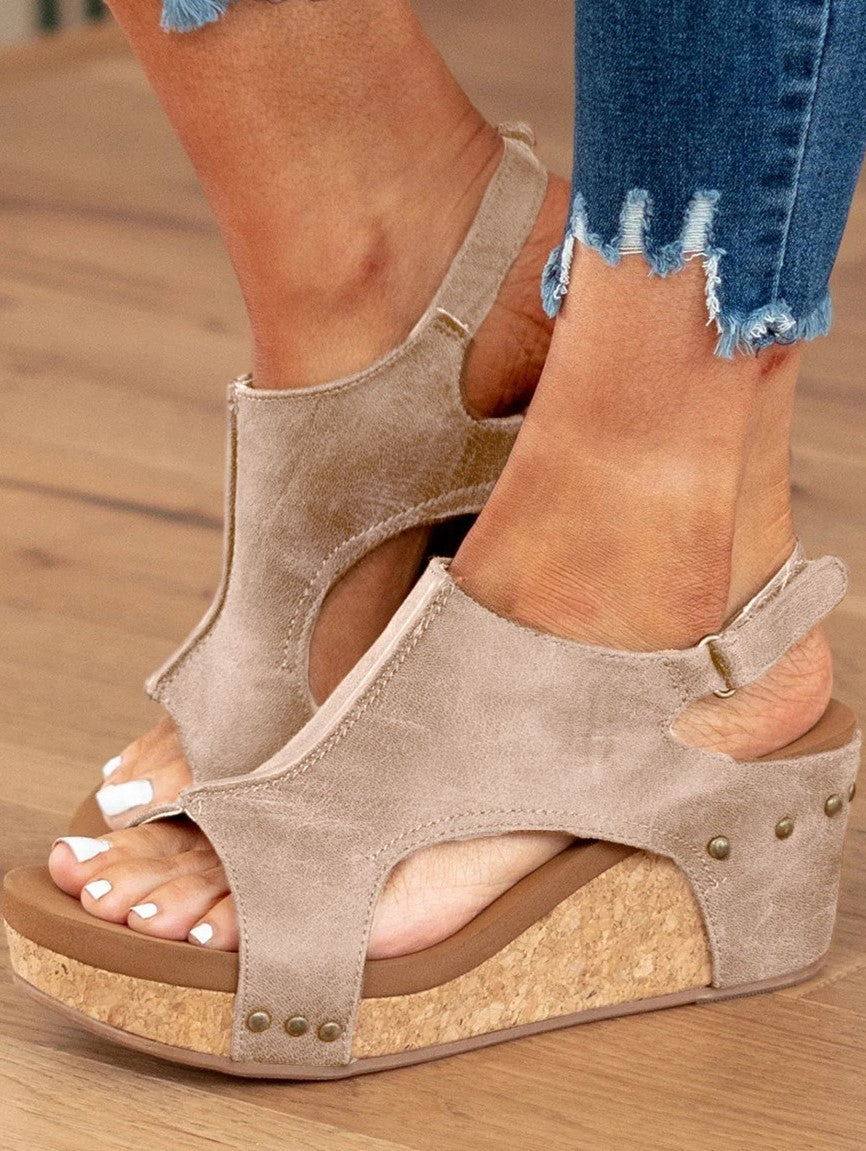 Larissa Wedge