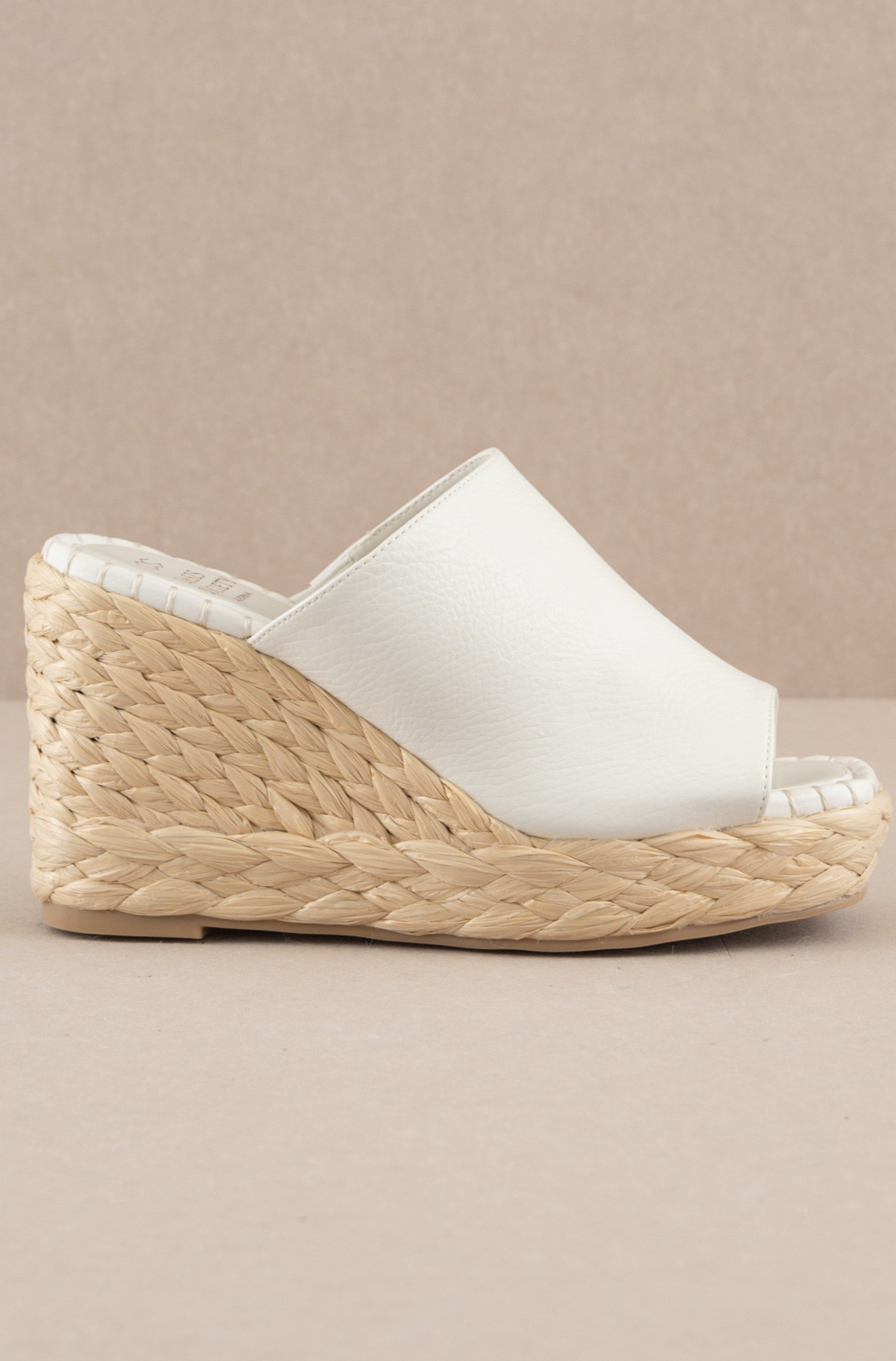 Raina Wedge