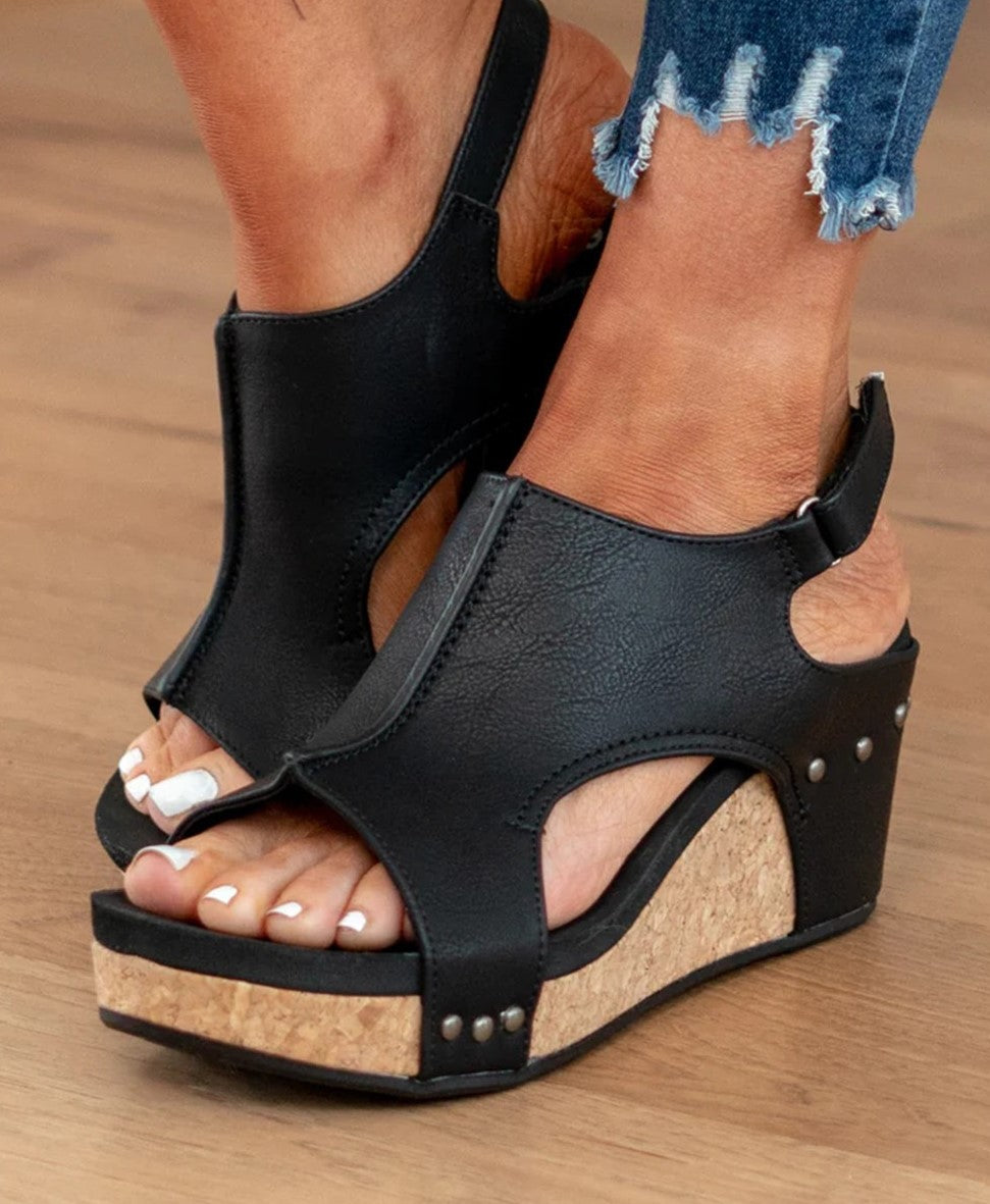 Larissa Wedge